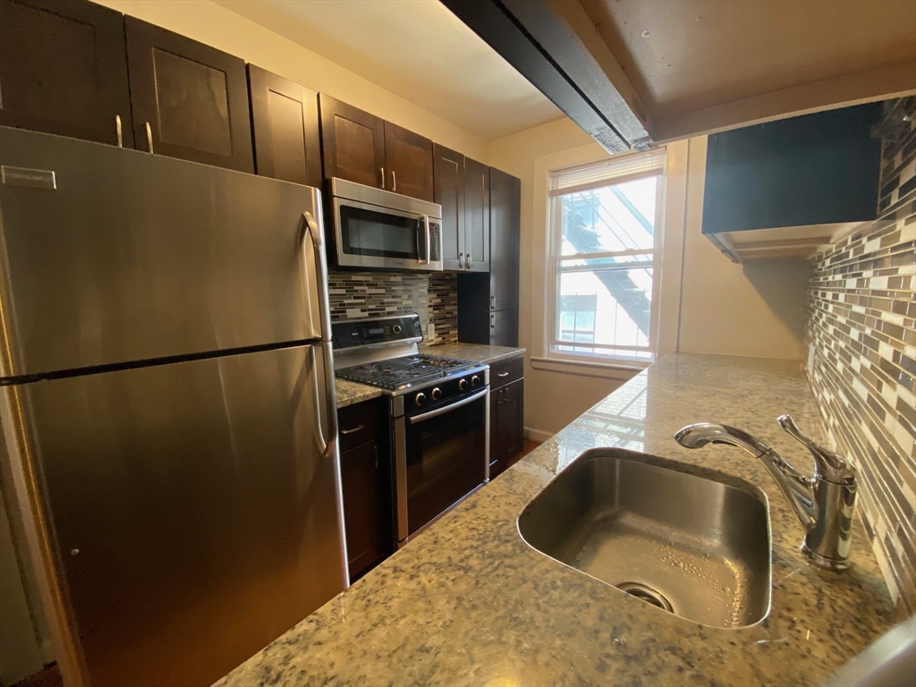 22 Chiswick Rd # 8