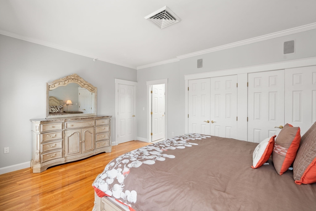 1869 Beacon St # 4