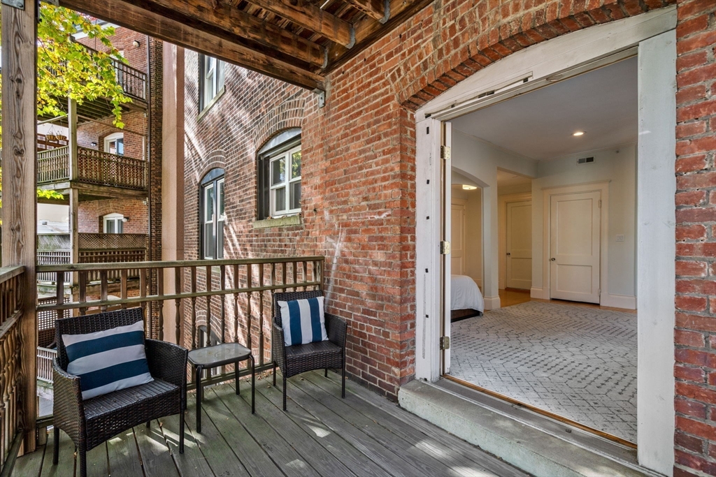 195 Saint Paul St # 3