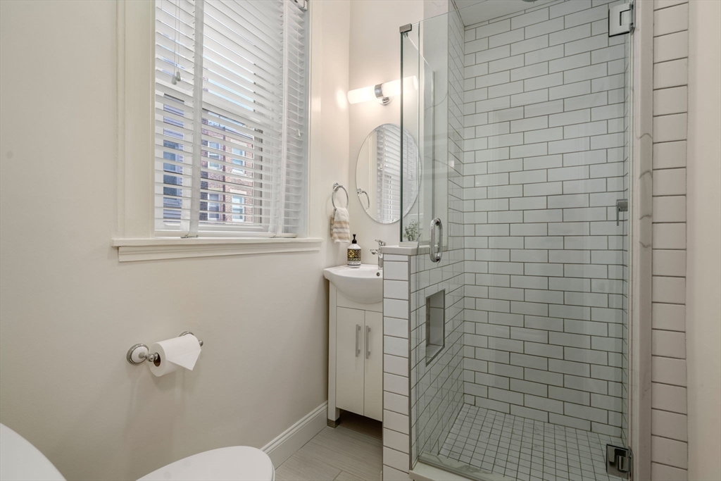 195 Saint Paul St # 3