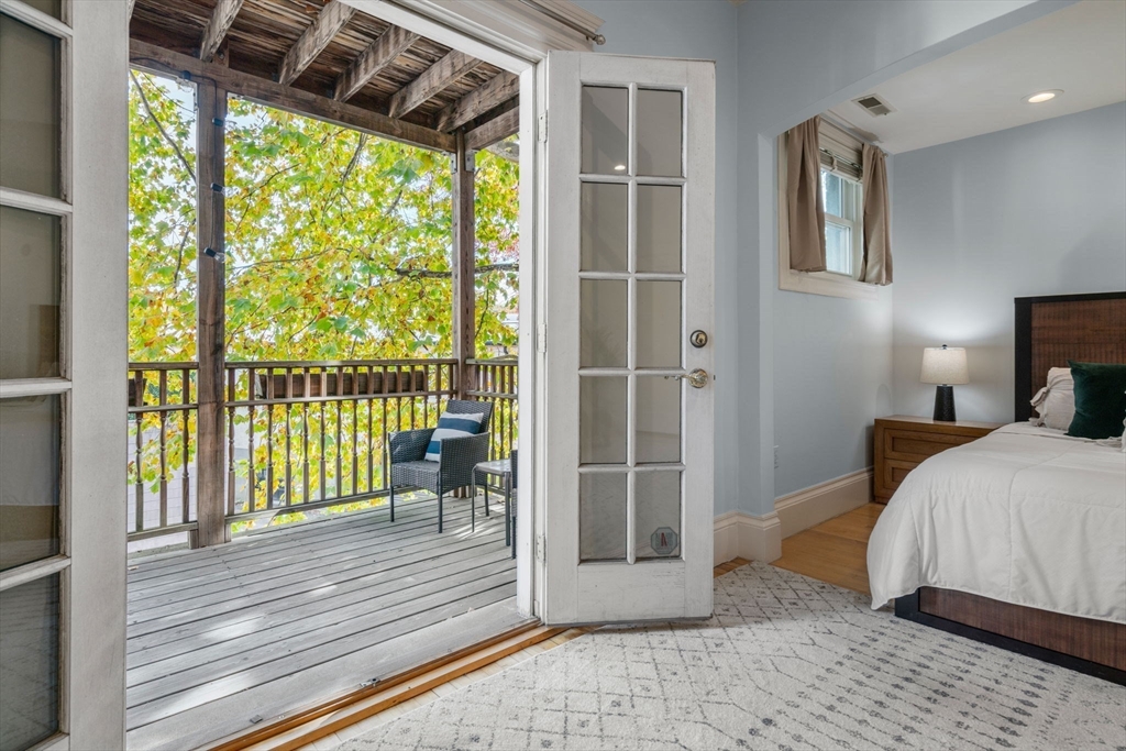 195 Saint Paul St # 3