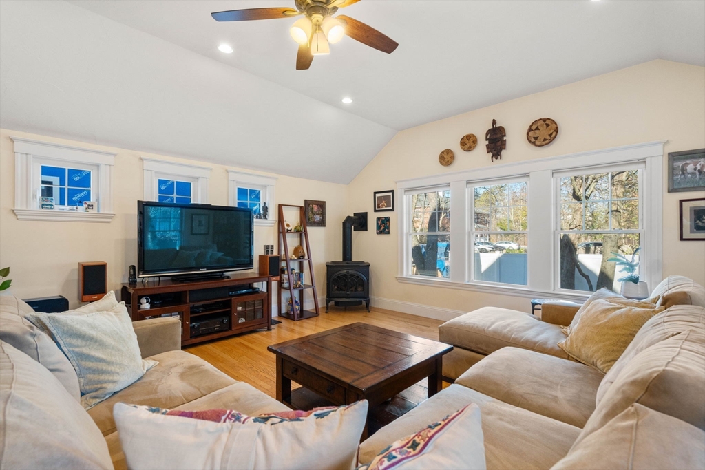 11 Glenland Road