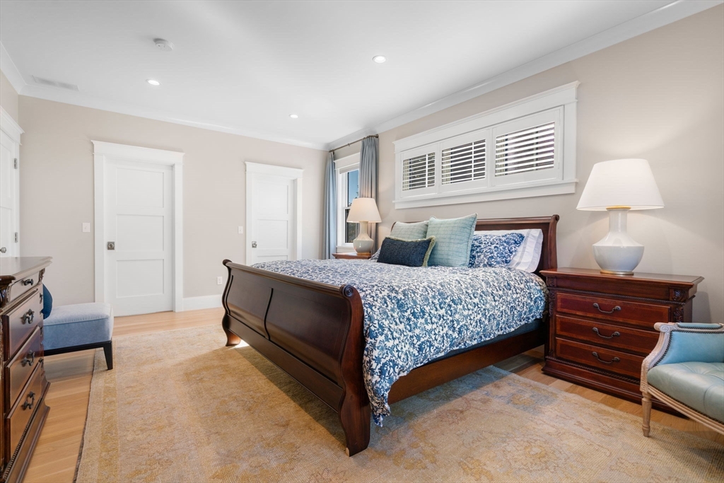 46 Landseer St