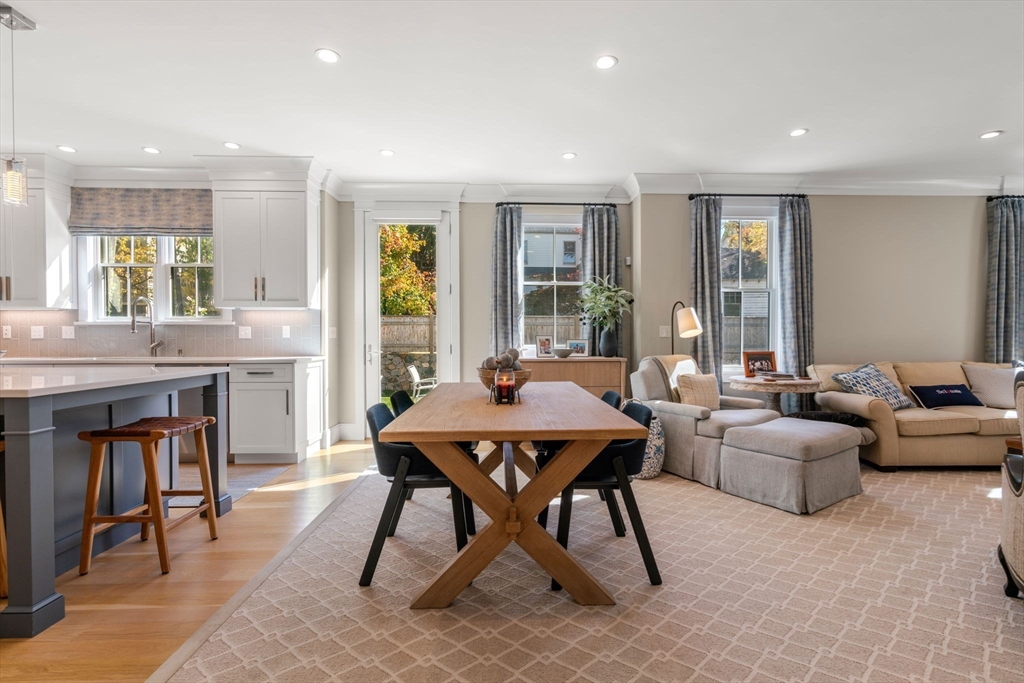 46 Landseer St