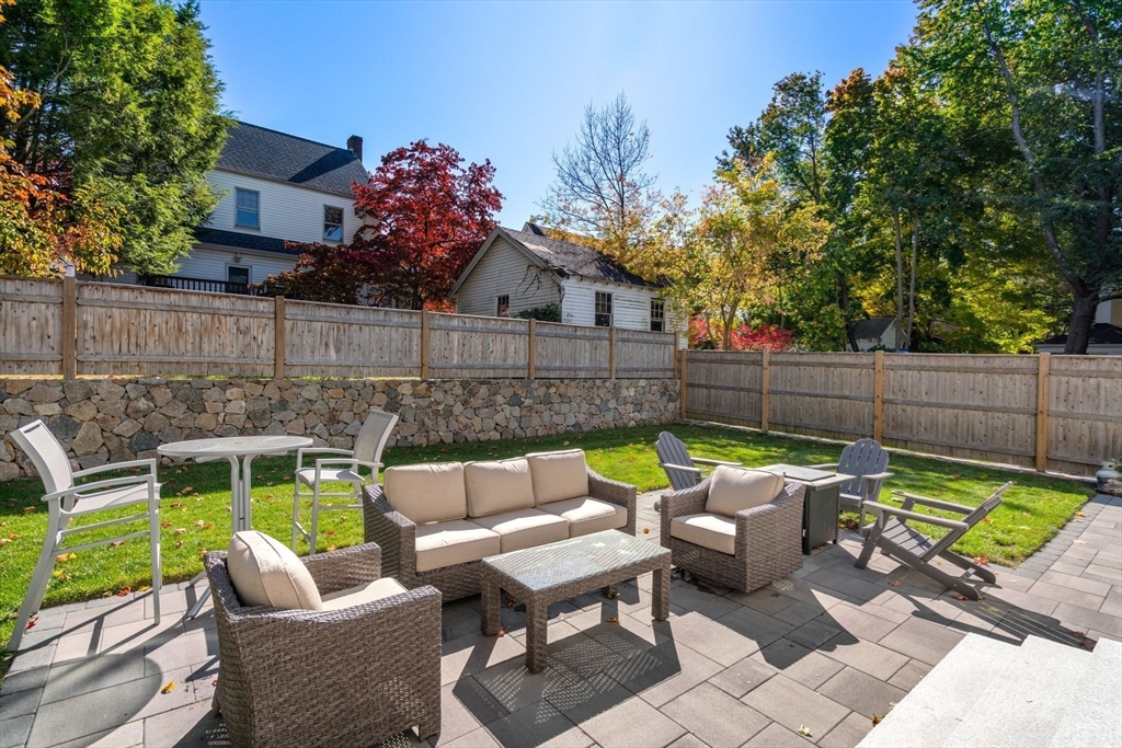 46 Landseer St