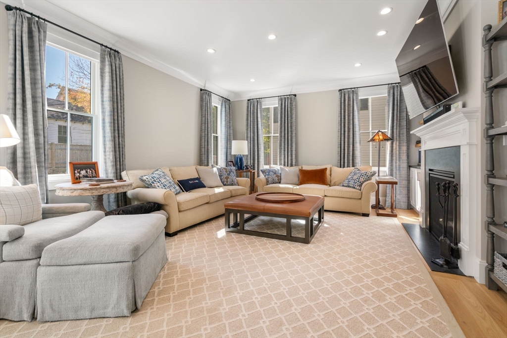46 Landseer St