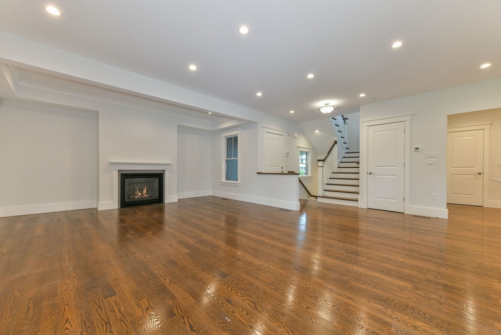 28 Sumner # 28