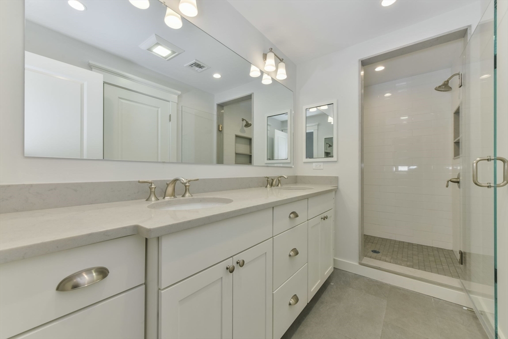 28 Sumner # 28