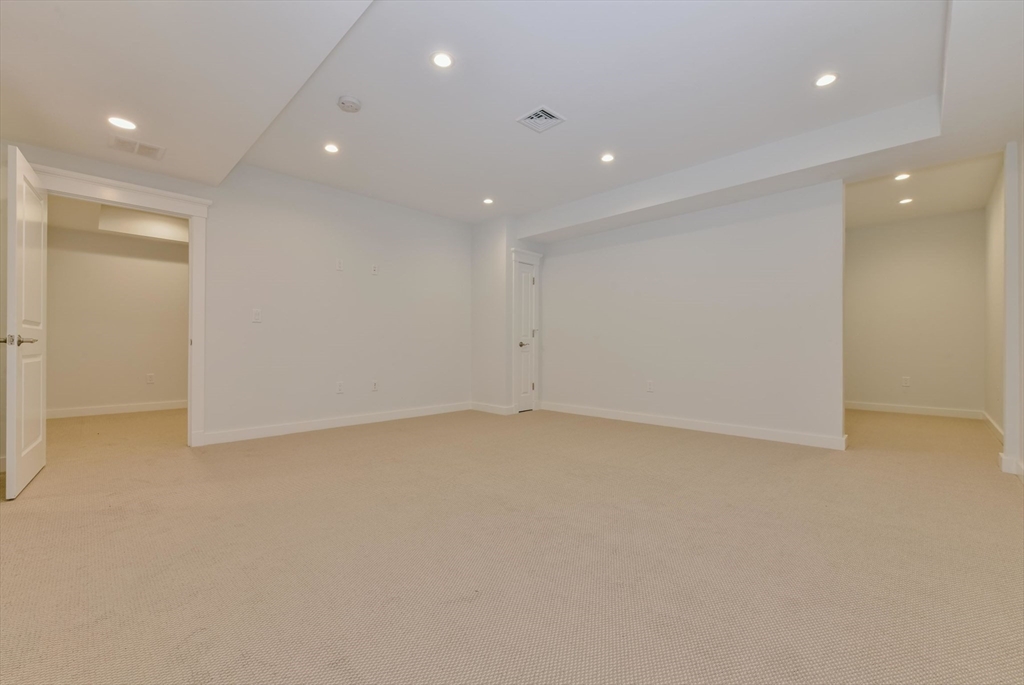 28 Sumner # 28