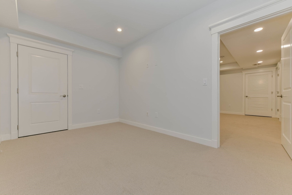28 Sumner # 28