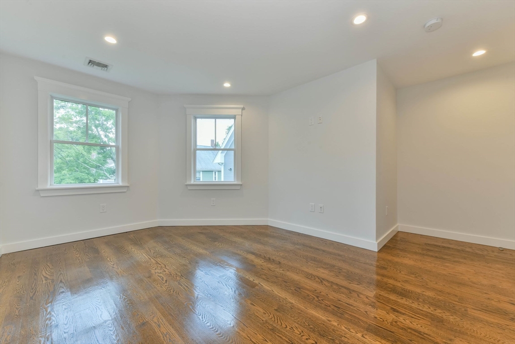 28 Sumner # 28