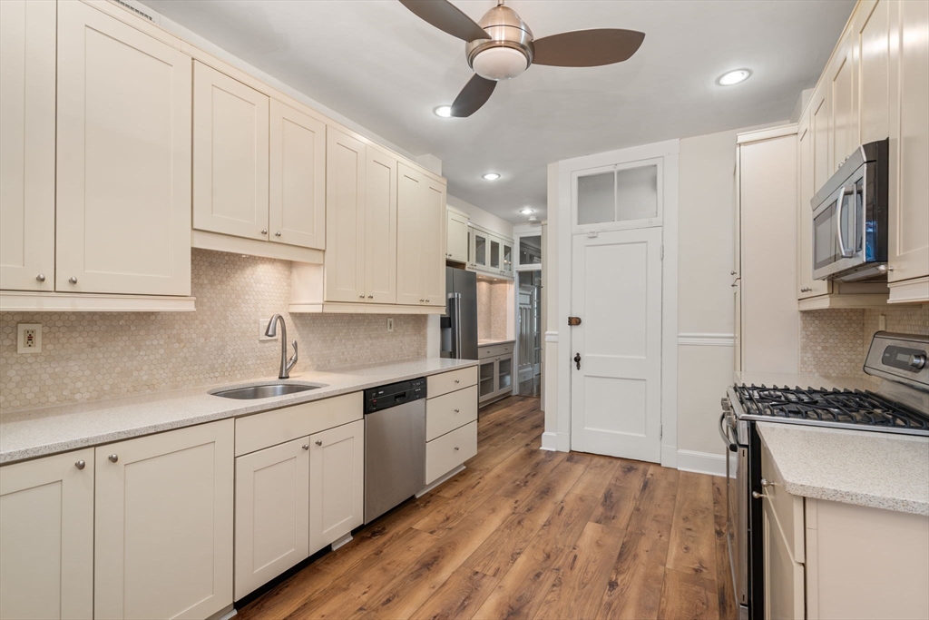 76 Marshal St # 2