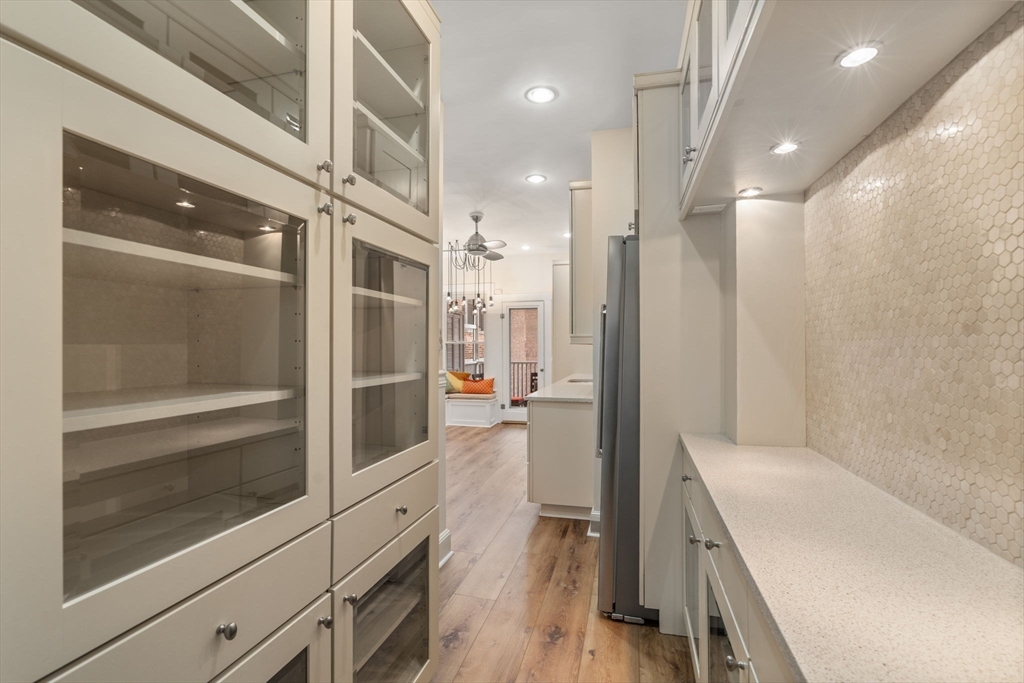 76 Marshal St # 2
