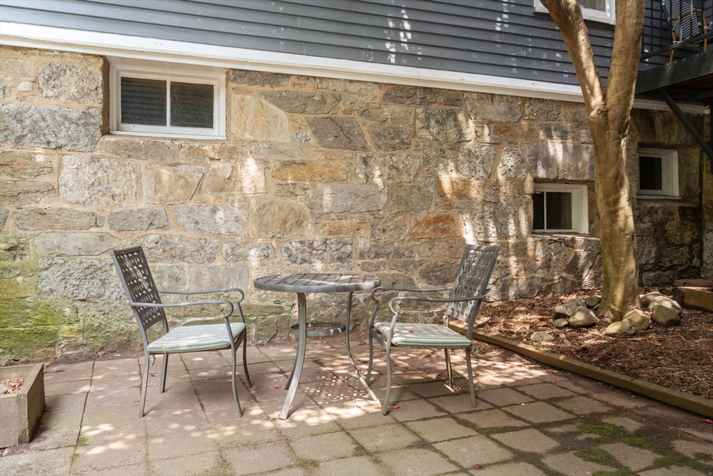 16 Colliston Rd # 1