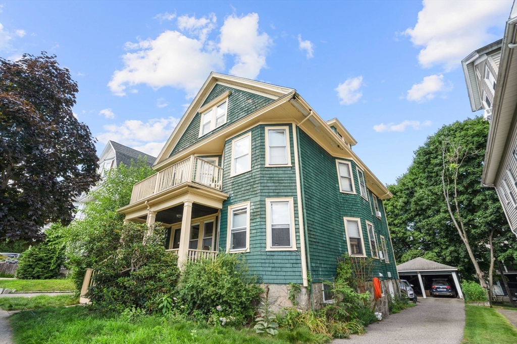 69 Bradfield Ave # 1