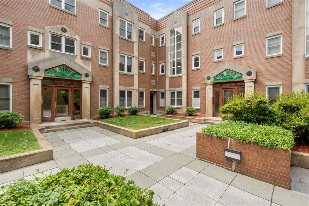 28 Parkman St # 4