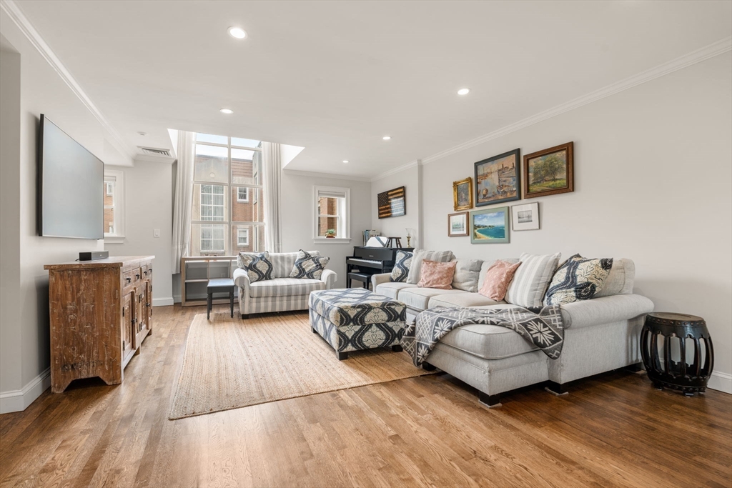 28 Parkman St # 4
