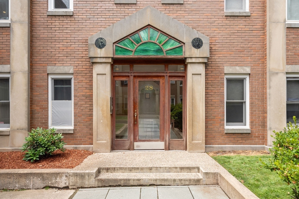 28 Parkman St # 4