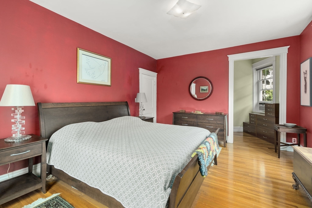 5 Colliston Rd # 4 Unit: 5-4