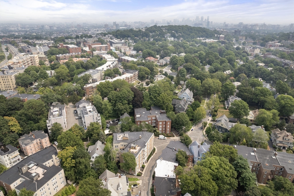 5 Colliston Rd # 4 Unit: 5-4