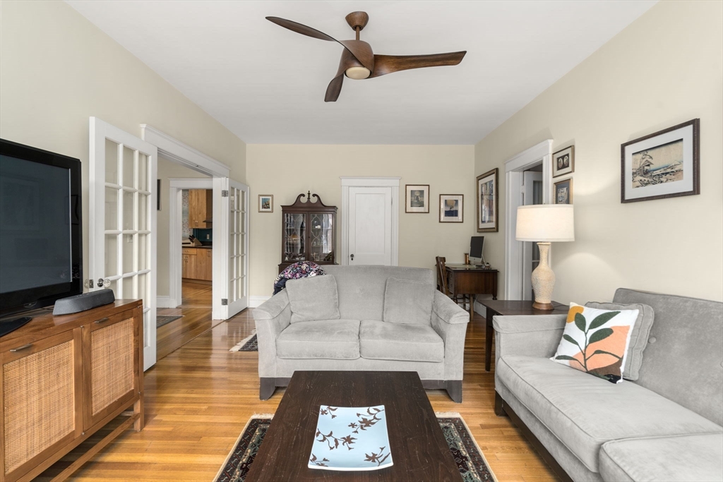 5 Colliston Rd # 4 Unit: 5-4
