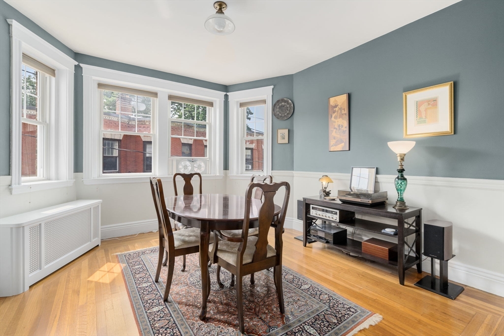 5 Colliston Rd # 4 Unit: 5-4