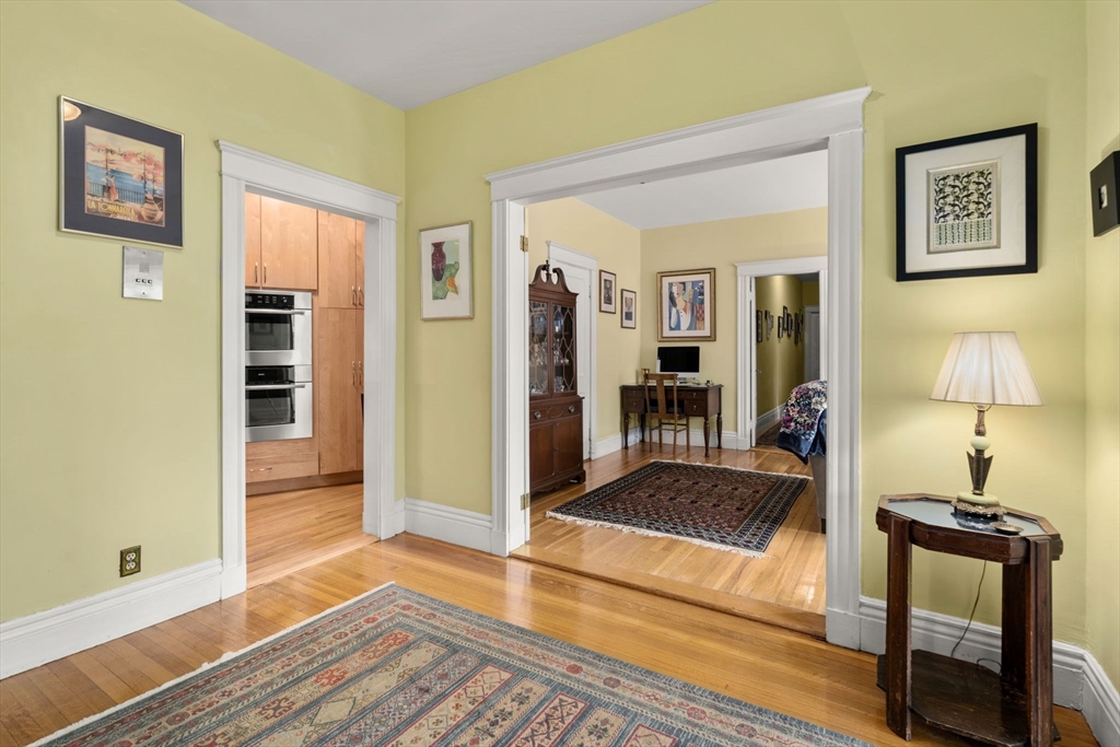 5 Colliston Rd # 4 Unit: 5-4