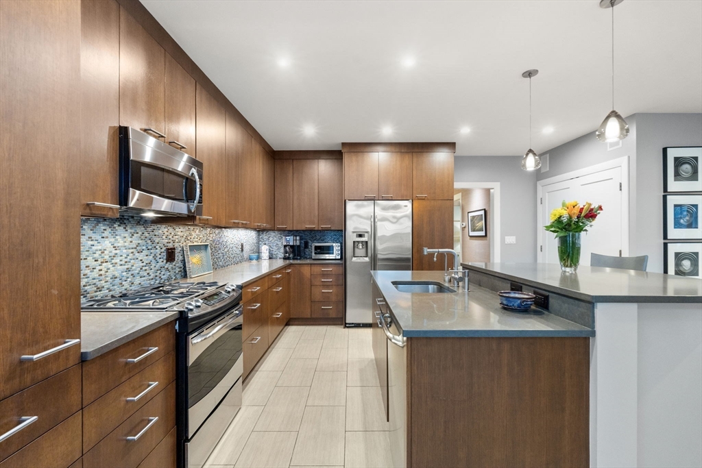 17 James St # 1