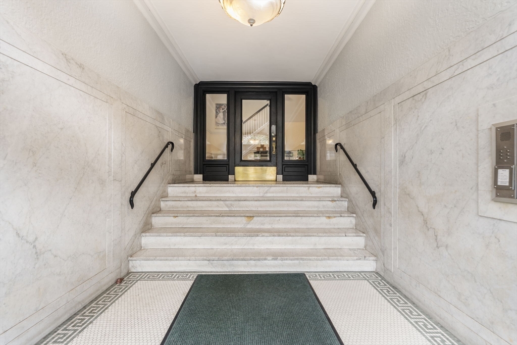 17 James St # 1