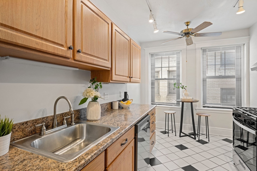 1758 Commonwealth Ave # 12