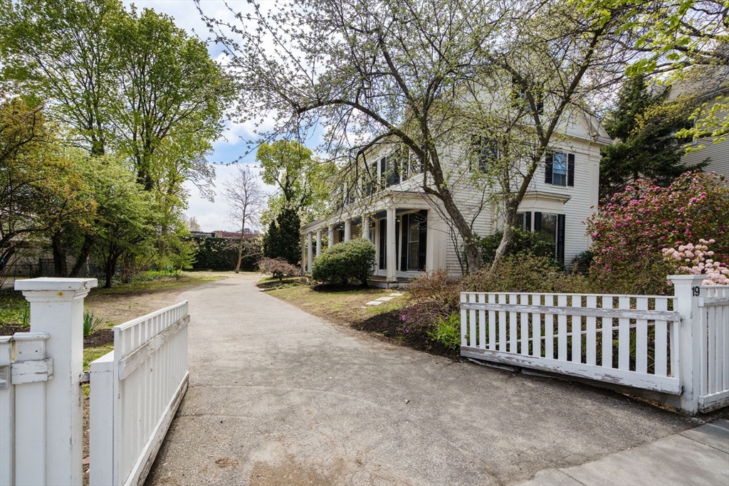 19 Linden Street