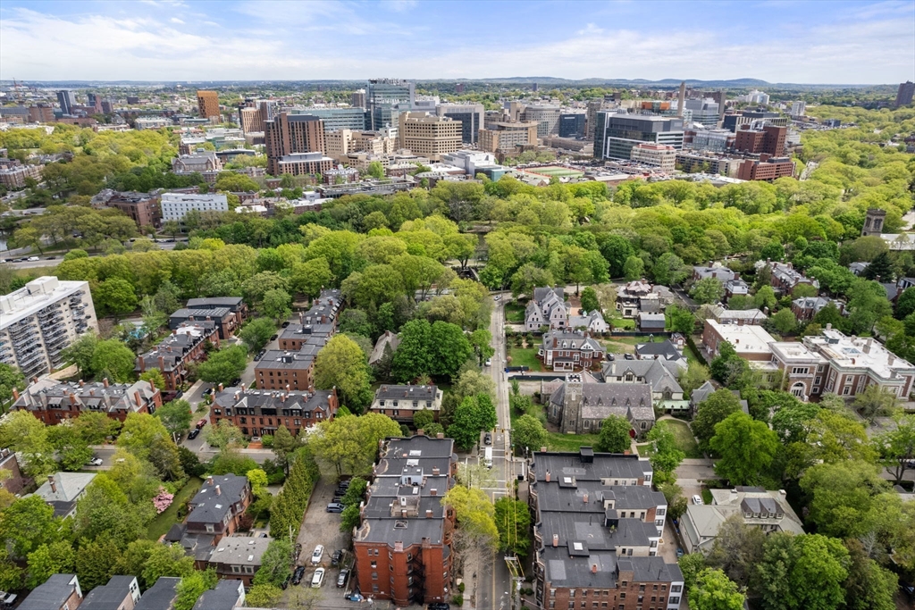 43 Carlton St # 2