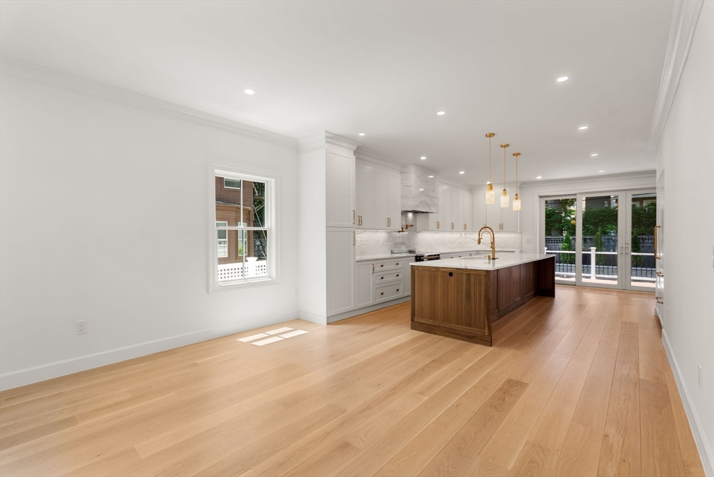 18 Naples Rd