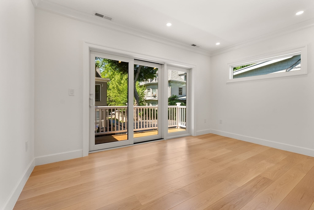 18 Naples Rd