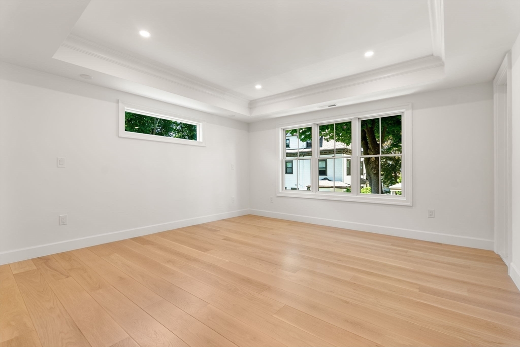 18 Naples Rd