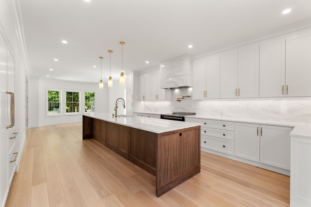 18 Naples Rd