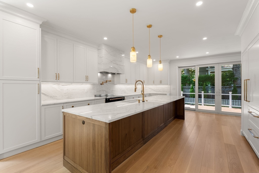 18 Naples Rd