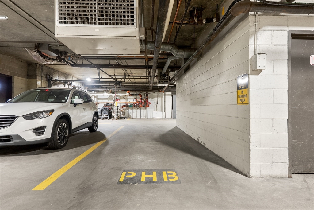 30 Stearns Rd Unit: PHB