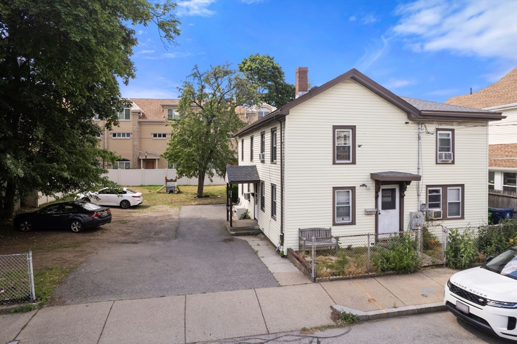 35 Middle St