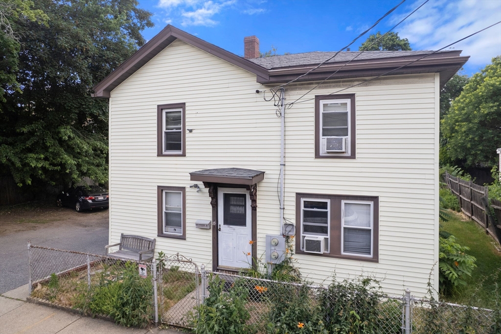 35 Middle St