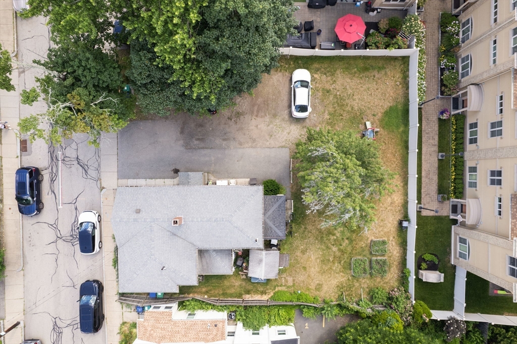 35 Middle St