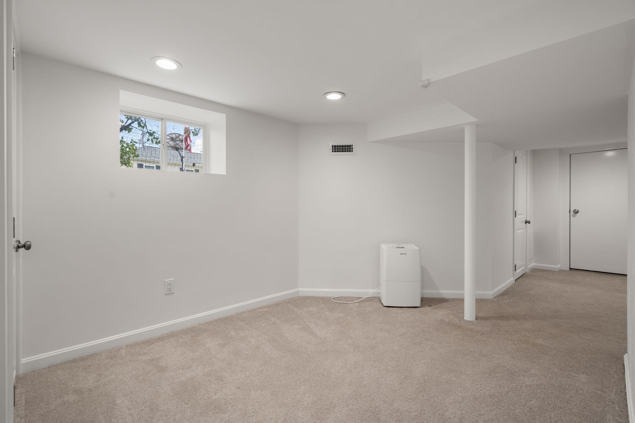 12 Lancaster Rd