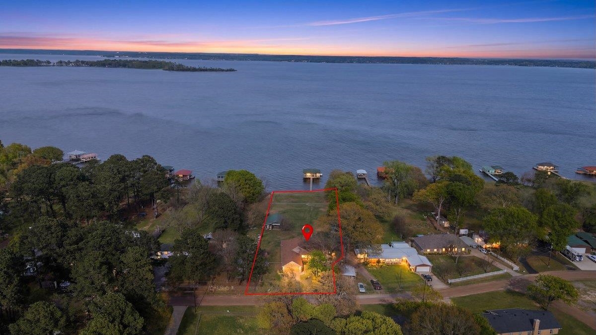 4789 Sunrise Dr.