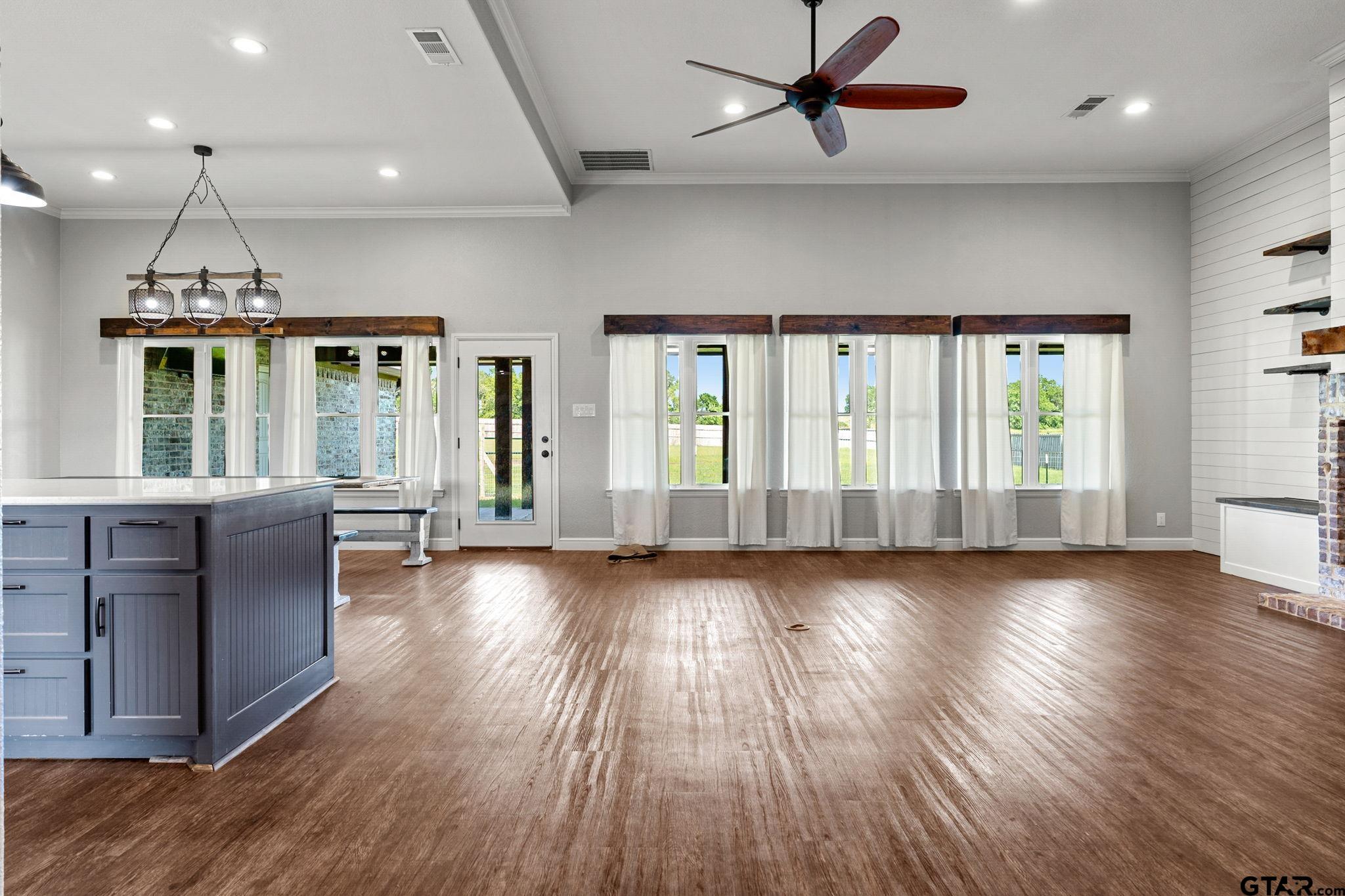 299 VZ COUNTY ROAD 2163