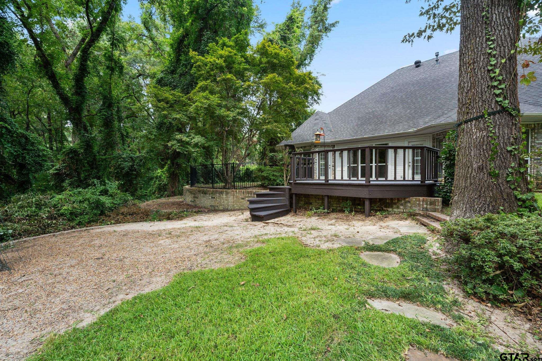 3501 Woods Blvd