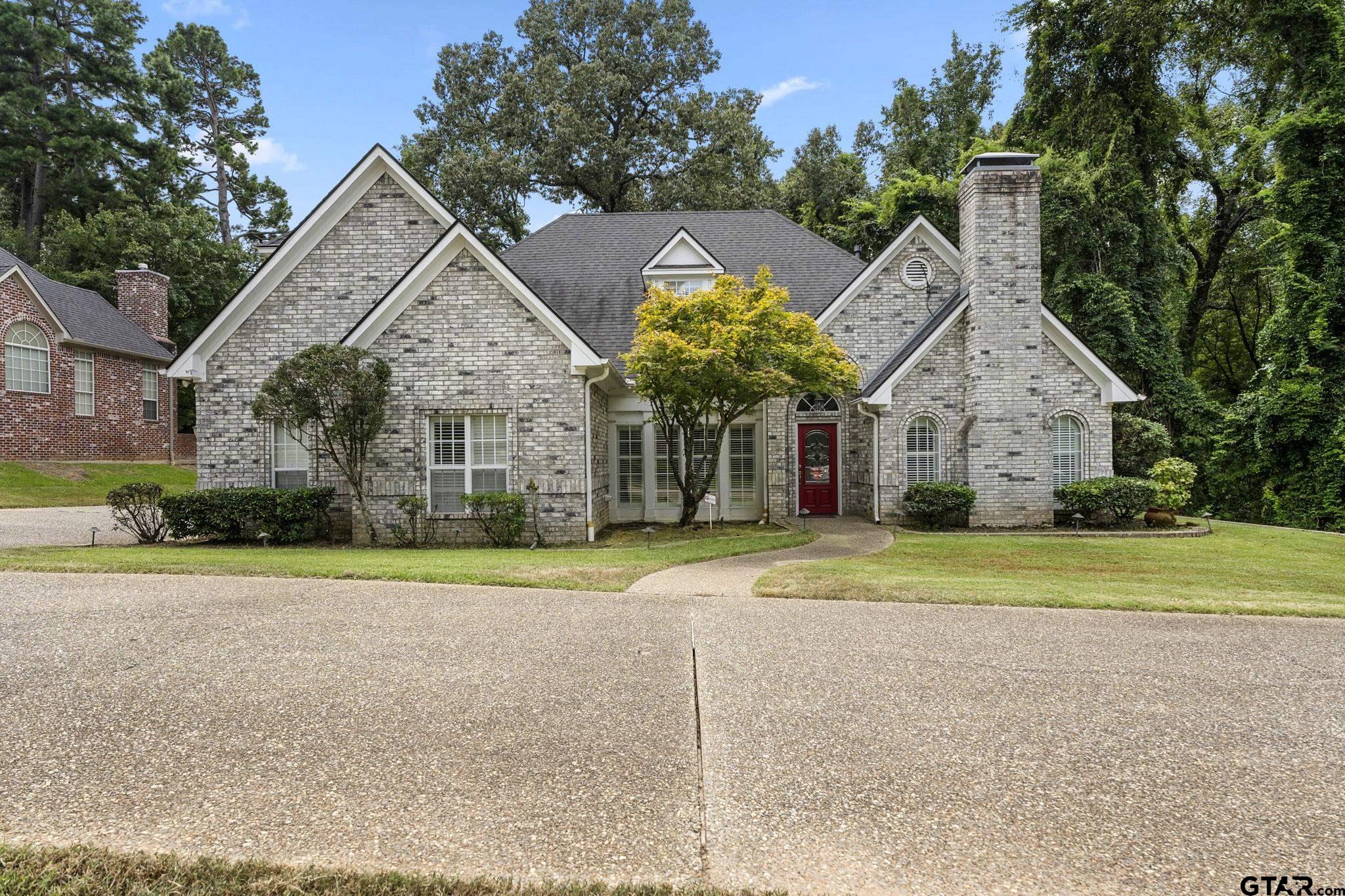 3501 Woods Blvd