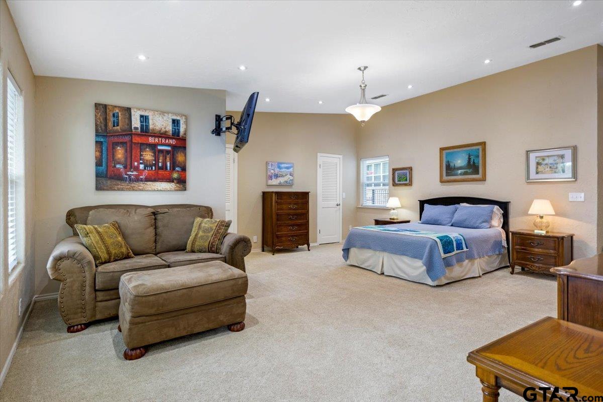 20479 CLEARWATER CIRCLE
