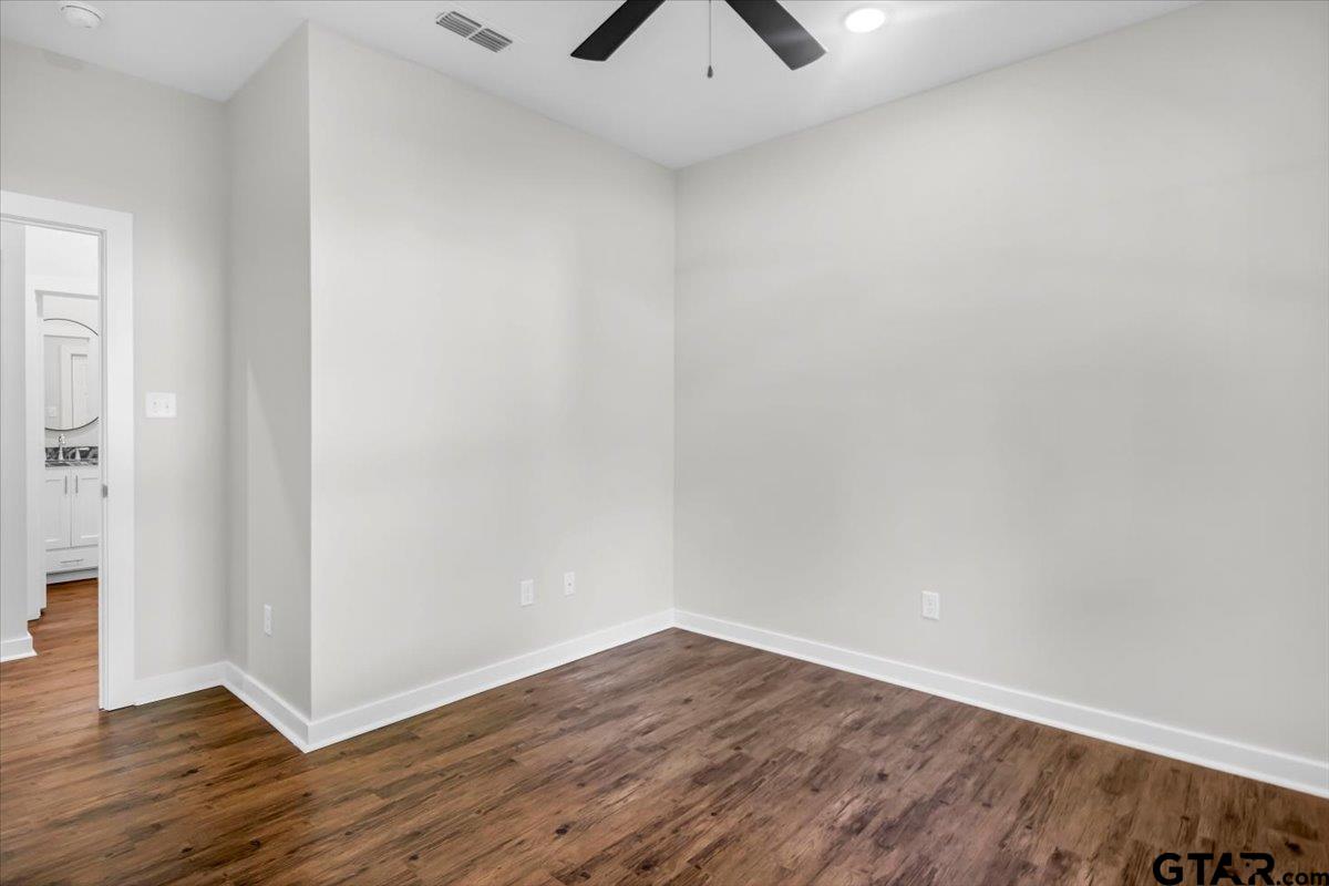 2377 Ridgley Dr