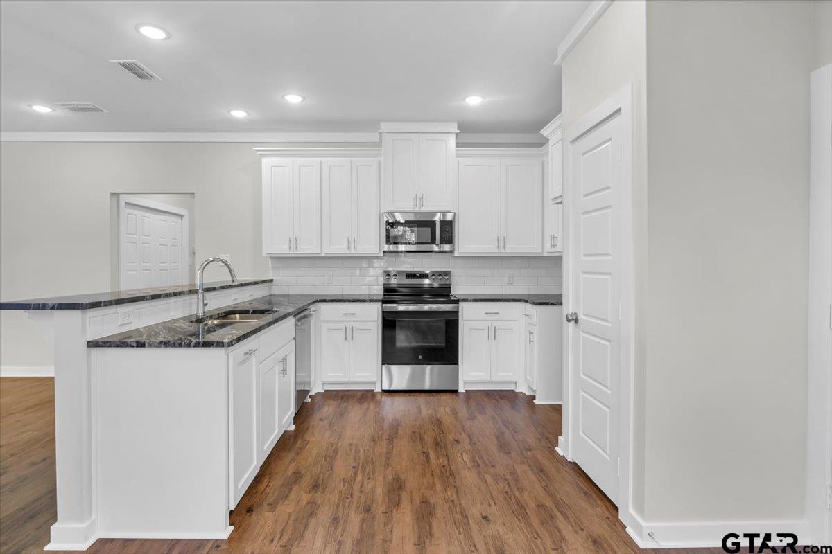 2377 Ridgley Dr