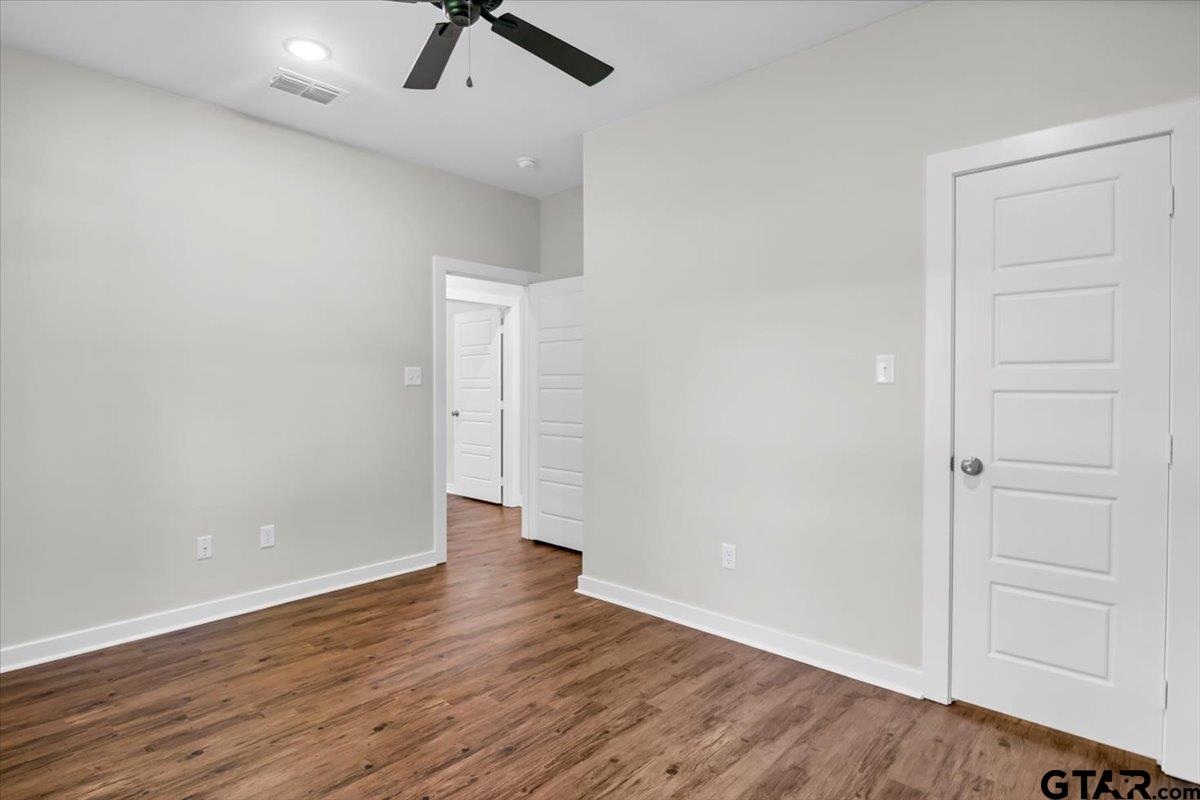 2377 Ridgley Dr
